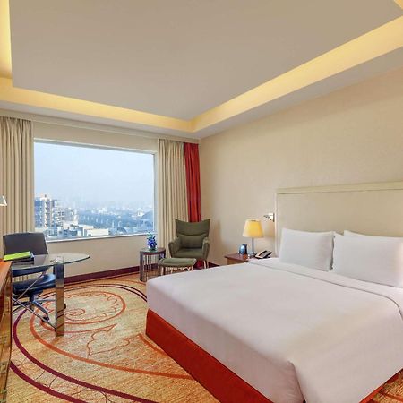 Hotel Doubletree By Hilton Gurgaon New Delhi Ncr Exterior foto