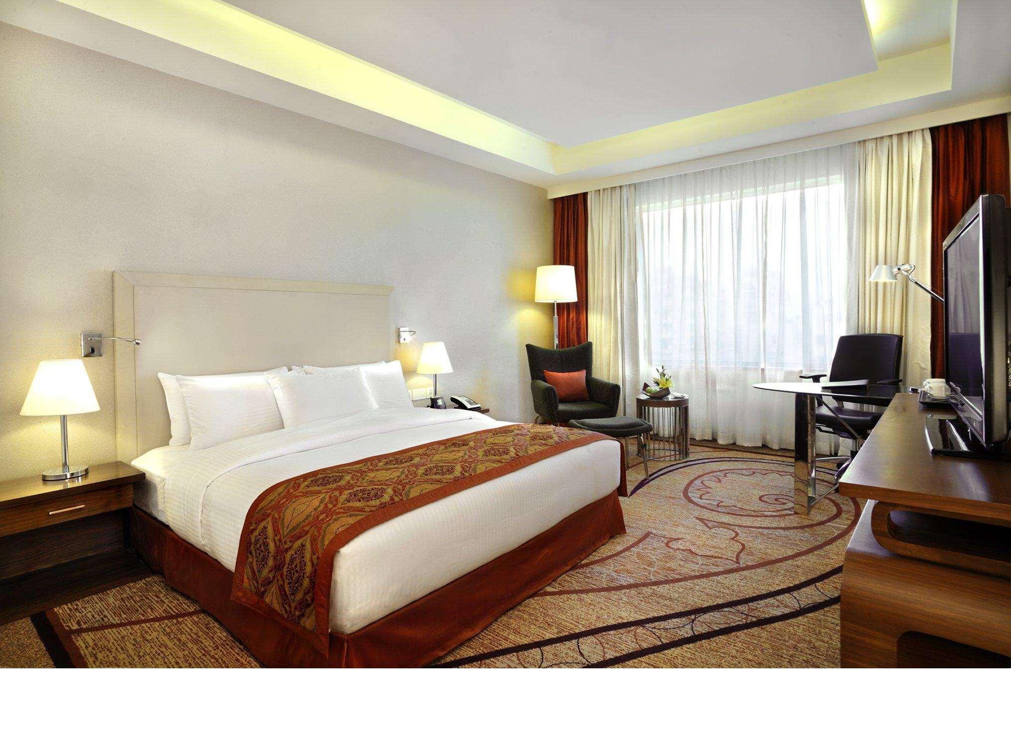 Hotel Doubletree By Hilton Gurgaon New Delhi Ncr Exterior foto