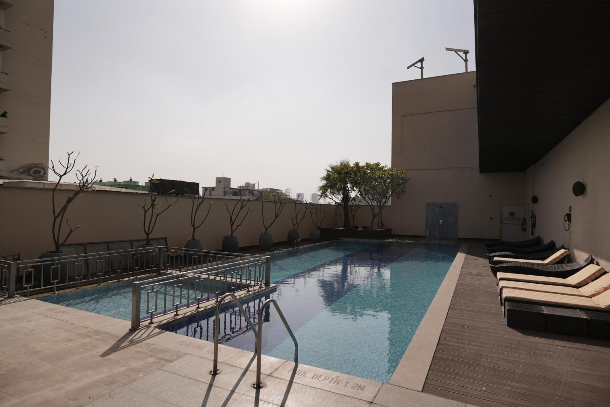 Hotel Doubletree By Hilton Gurgaon New Delhi Ncr Exterior foto